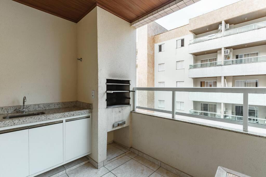 Casa de férias Apto Toninhas C/ar Condicionado E Piscina Ubatuba